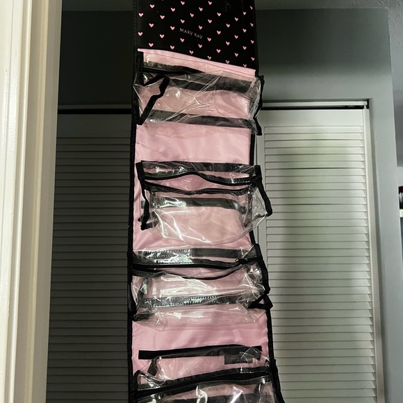 Mary Kay roll up bag. Like new. - Picture 2 of 2